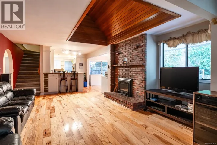 3074 Sooke Rd, Langford, British Columbia V9B5Y9