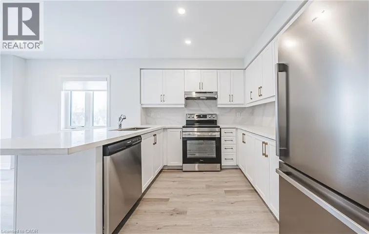 55 DRYDEN LANE Lane, Hamilton, Ontario L8H1L9