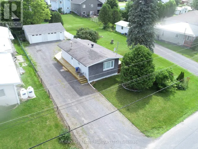 25 CHURCH STREET, North Stormont, Ontario K0C1W0