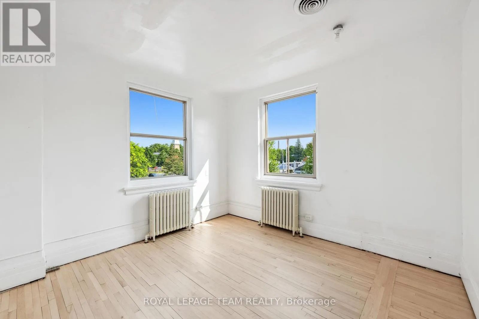Commercial Sale For Sale