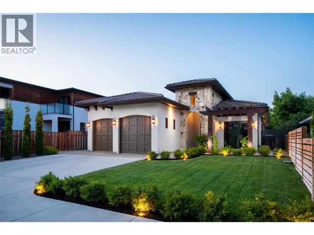 3567 Lakeshore Road, Kelowna, British Columbia V1W3K1