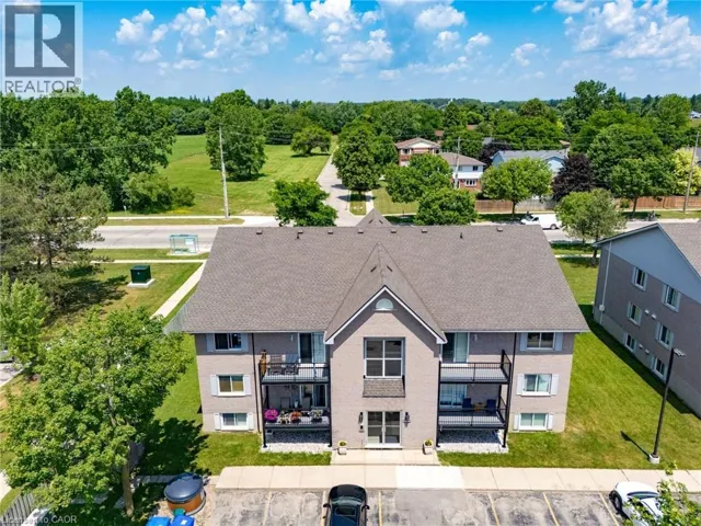 50 CAMPBELL COURT Court Unit# 201, Stratford, Ontario N5A7T6