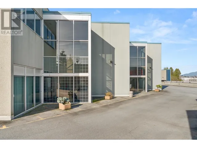 2802 INGLETON AVENUE, Burnaby, British Columbia V5C6G7