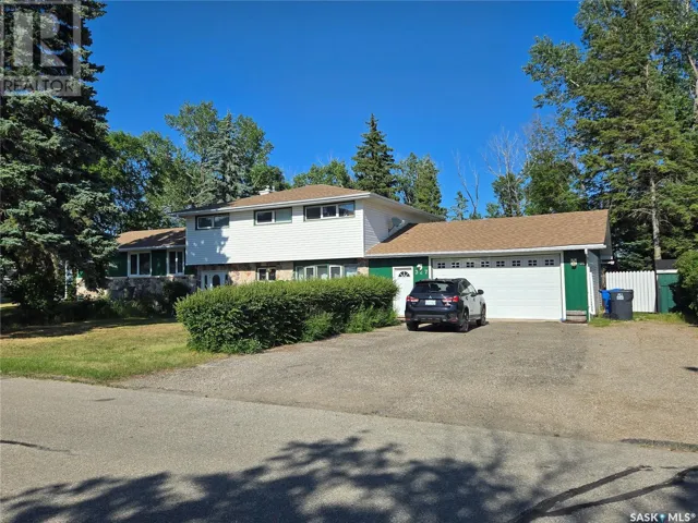 327 Russell STREET, Stoughton, Saskatchewan S0G4T0