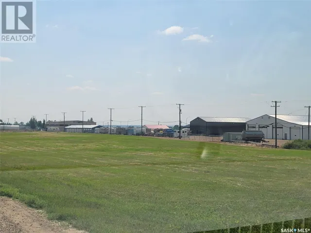 5504/5506/5508 46th STREET, Macklin, Saskatchewan S0L2C0