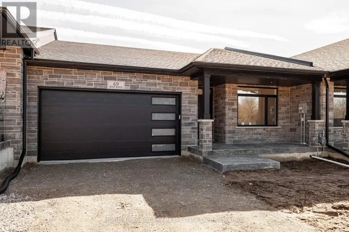 54 DEER RIDGE LANE, Bluewater (Bayfield), Ontario N0M1G0