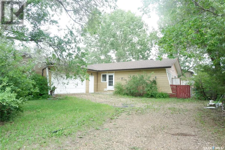 235 King STREET, Coronach, Saskatchewan S0H0Z0