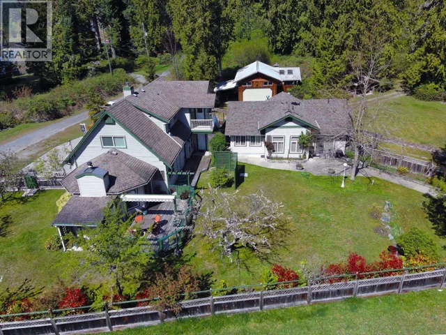 13282 KEELSON ROAD, Garden Bay, British Columbia V0N1S1