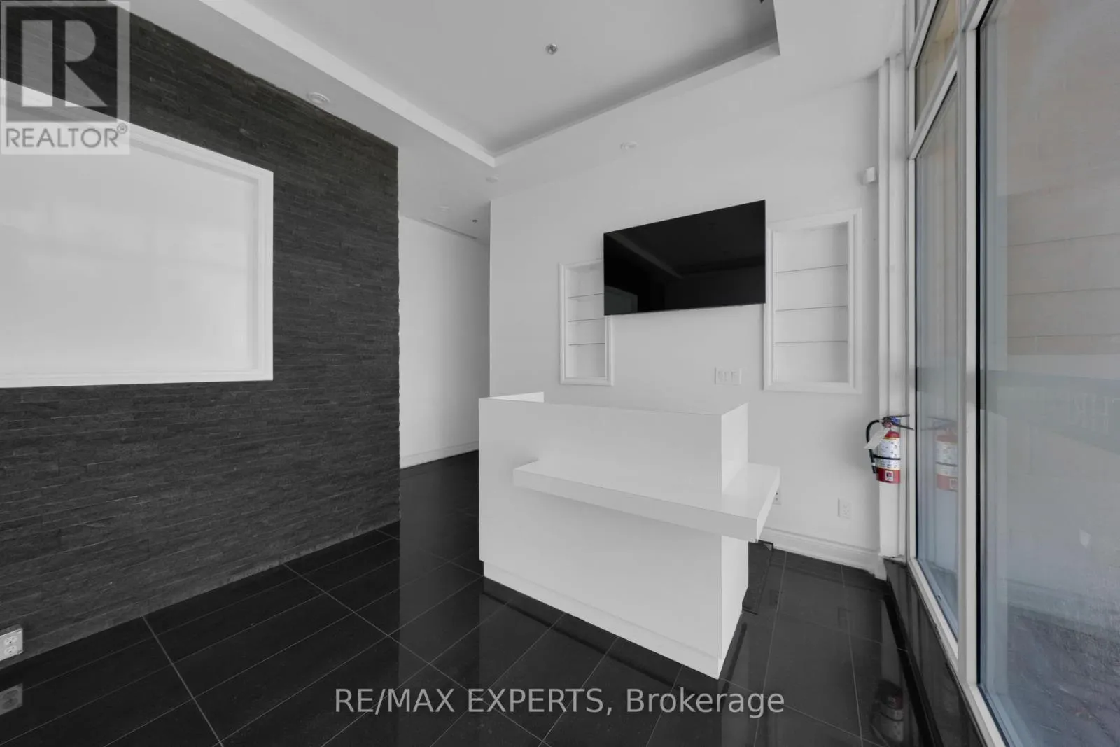 Commercial Sale For Sale