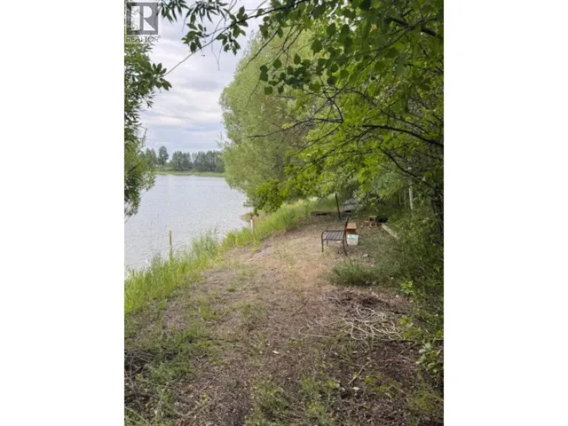 Lot B Currie Road, Baynes Lake, British Columbia V0B1T4