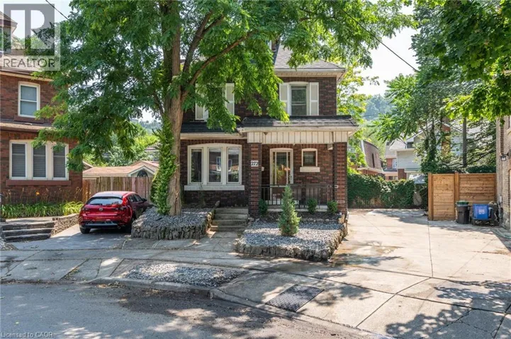 272 STINSON Crescent, Hamilton, Ontario L8N1T7