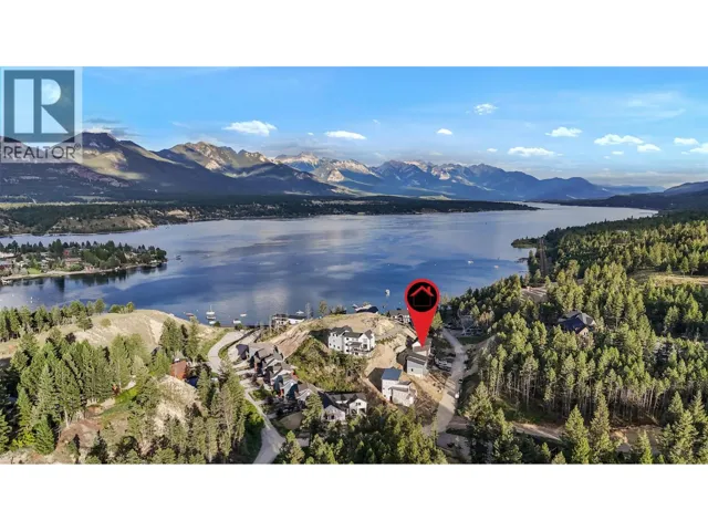 726 TAYNTON Drive, Invermere, British Columbia V0A1K6