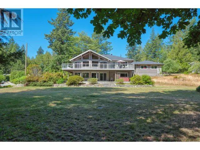 12800-12810 MAINSAIL ROAD, Madeira Park, British Columbia V0N2H1