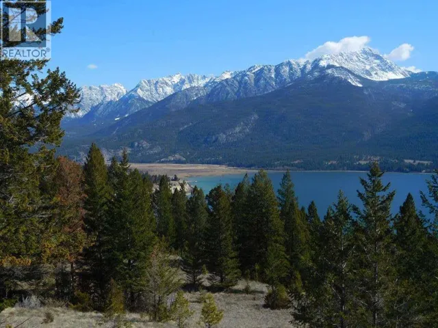 6074 Bella Vista Boulevard, Fairmont Hot Springs, British Columbia V0A1L2