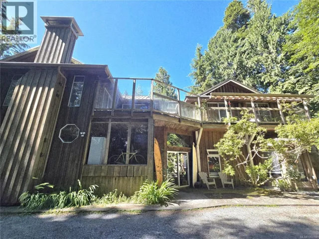 1294 Lynn Rd, Tofino, British Columbia V0R2Z0