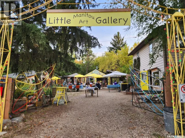 202-206 Elizabeth AVENUE, Manitou Beach, Saskatchewan S0K4T1