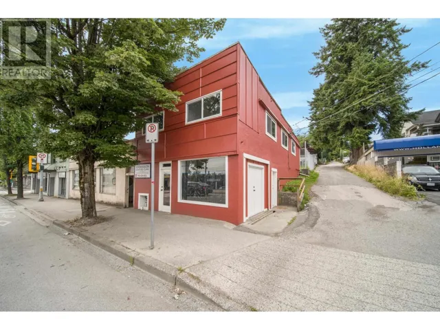 137 E COLUMBIA STREET, New Westminster, British Columbia V3L3V9