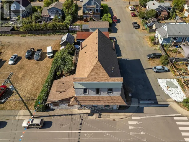 2780 Dunsmuir Ave, Cumberland, British Columbia V0R1S0