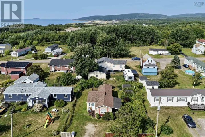 35 Allan J Memorial Avenue, Inverness, Nova Scotia B0E1N0