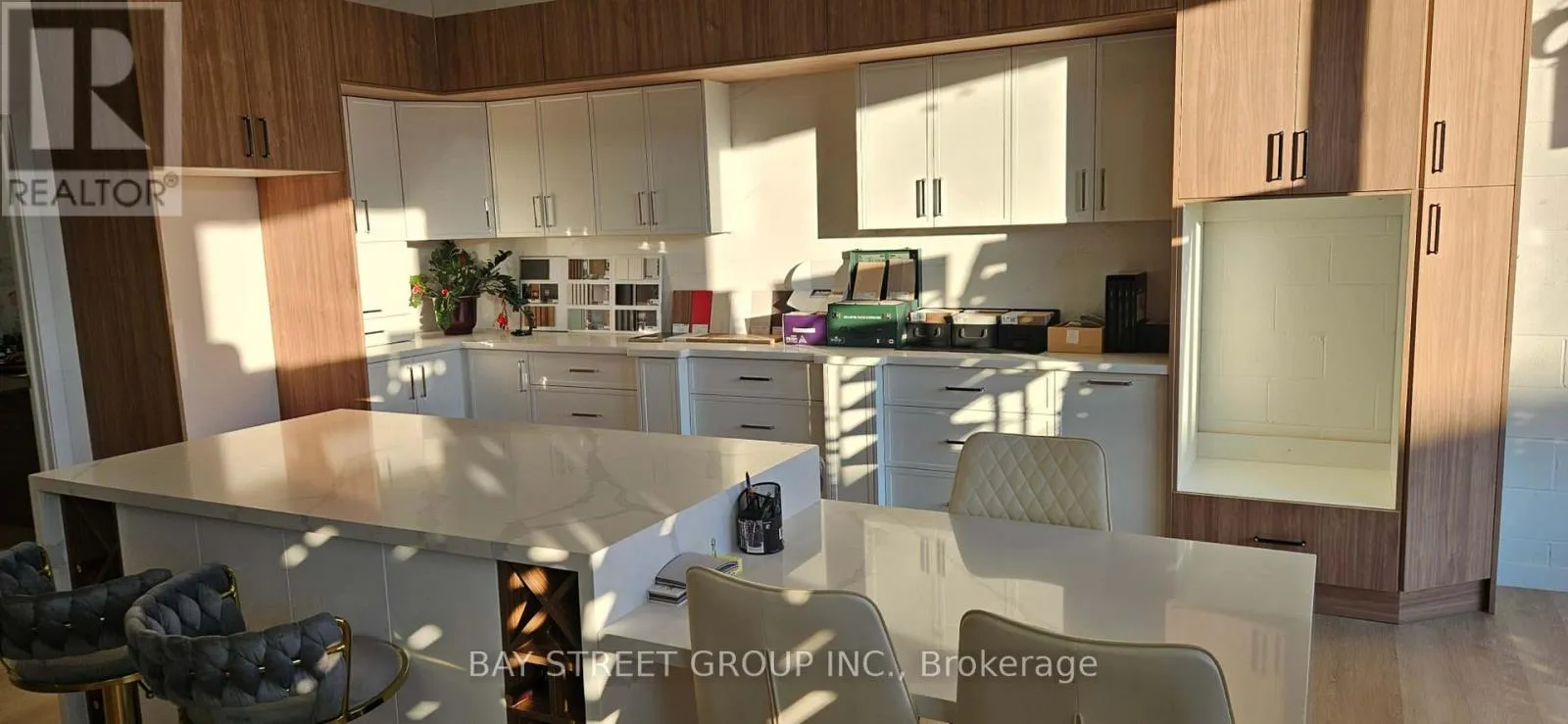 Commercial Sale For Sale