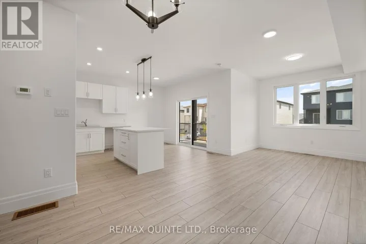 51 EVANS STREET, Prince Edward County (Picton), Ontario K0K2T0