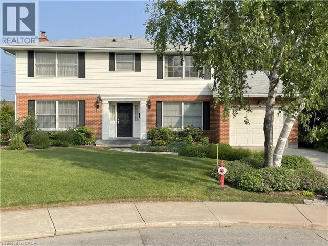 30 LANSCOTT Place, Hamilton, Ontario L8K5G6