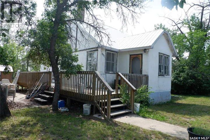 401 6th AVENUE W, Assiniboia, Saskatchewan S0H0B0