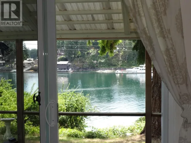 13173 SEXW'AMIN STREET, Garden Bay, British Columbia V0N1S0