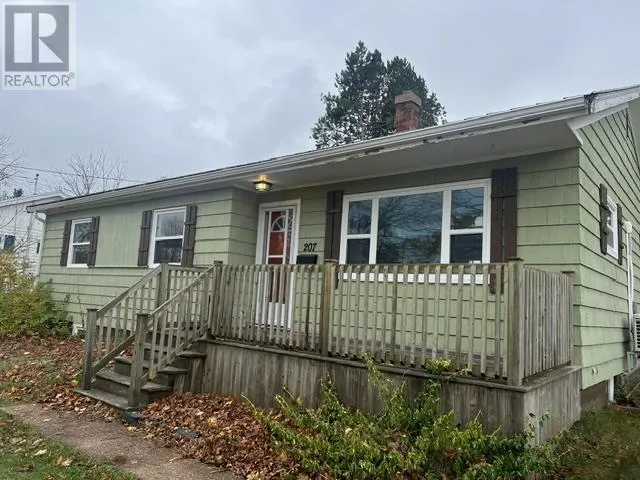 207 Belvedere Avenue, Charlottetown, Prince Edward Island C1A2Z2