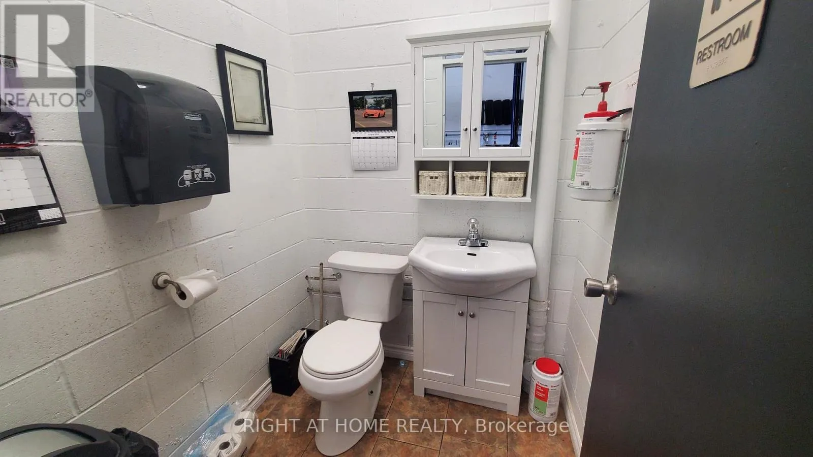 Commercial Sale For Sale