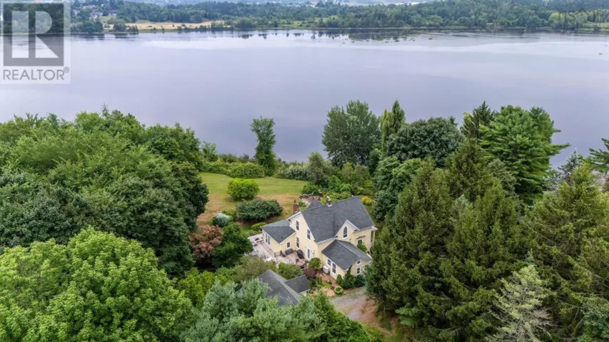 129 Town Road, Falmouth, Nova Scotia B0P1P0