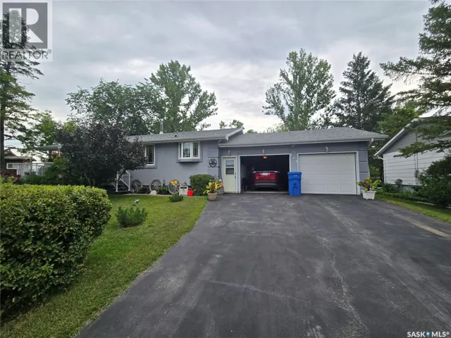 808 Assiniboia AVENUE, Stoughton, Saskatchewan S0G4T0