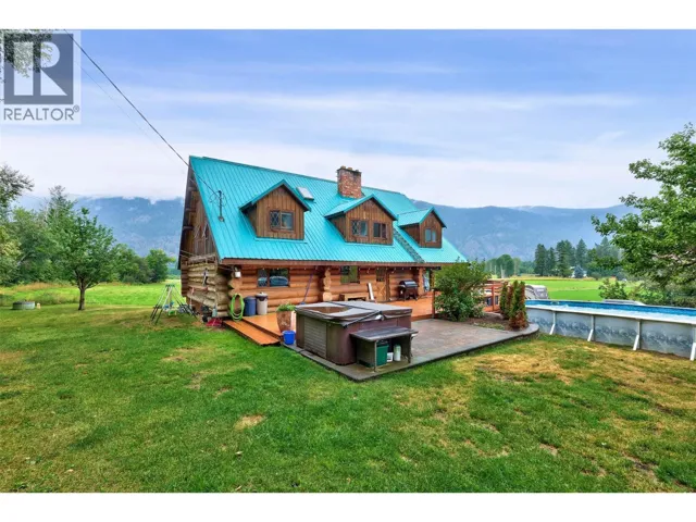 601 Yellowhead Highway S, McLure, British Columbia V0E2H0
