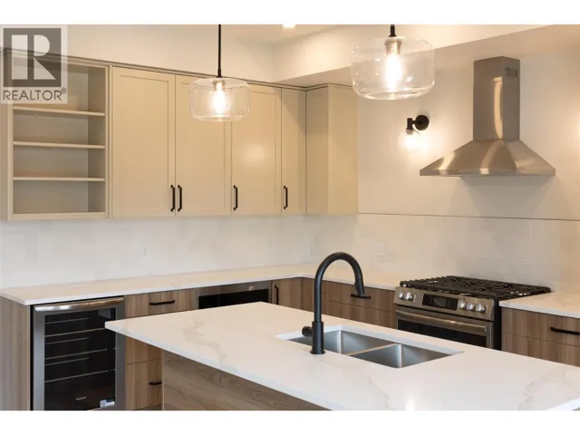 800 Riverside Way Unit# 402, Fernie, British Columbia V0B1M7