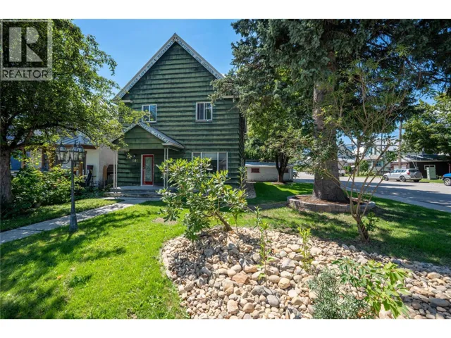 503 Third Street E, Revelstoke, British Columbia V0E2S0