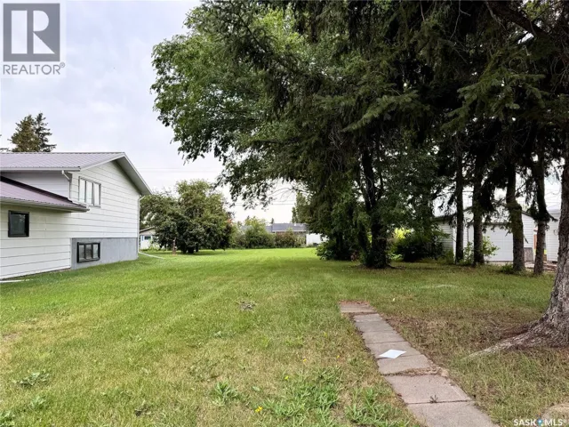 702 B AVENUE E, Wynyard, Saskatchewan S0A4T0