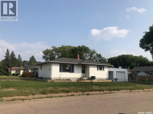 303 Fourth AVENUE E, Canora, Saskatchewan S0A0L0