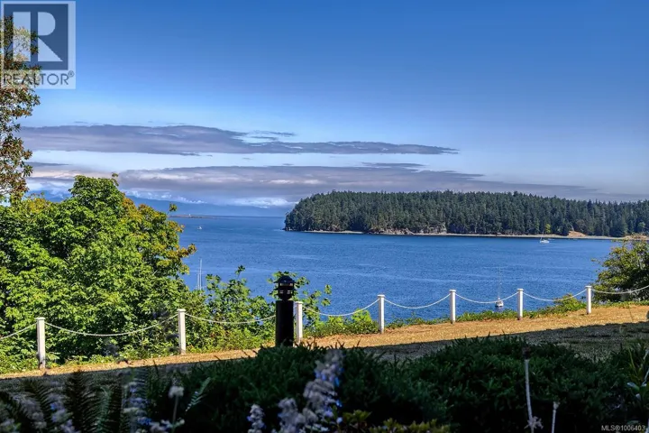 104 2560 Departure Bay Rd, Nanaimo, British Columbia V9S5P1