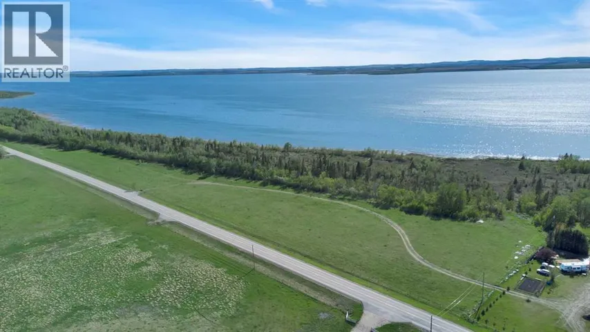 282 Range Road, Gull Lake, Alberta T4L2N3