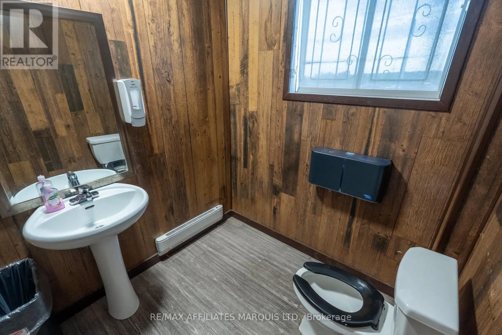 Commercial Sale For Sale