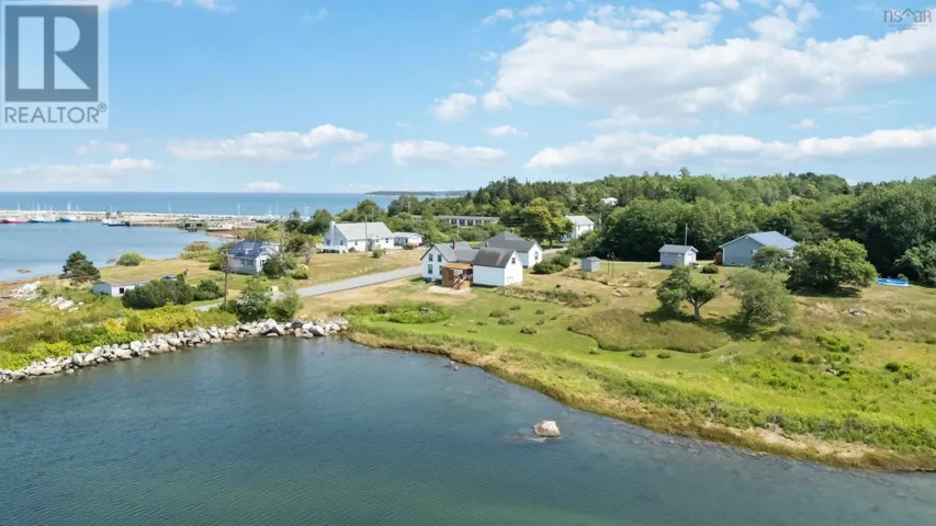 226 Central Port Mouton Road, Port Mouton, Nova Scotia B0T1T0