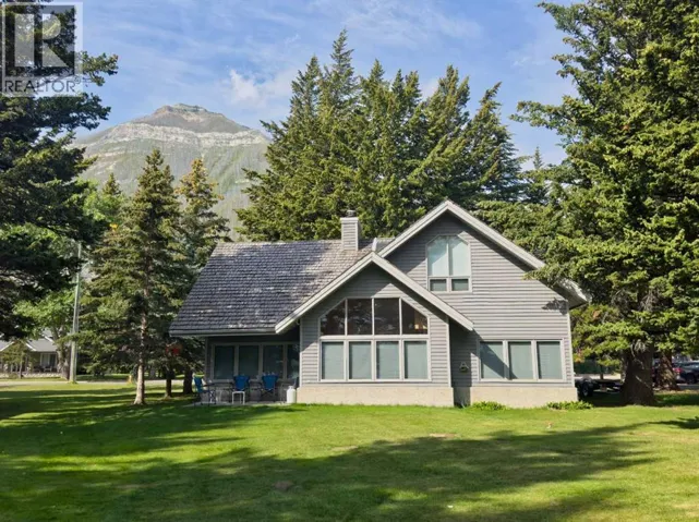 107 Mount View, Waterton Park, Alberta T0K2M0