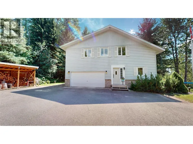 7392 8th Avenue, Hosmer, British Columbia V0B1M5