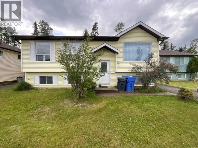 32 Valleyview Place, Tumbler Ridge, British Columbia V0C2W0
