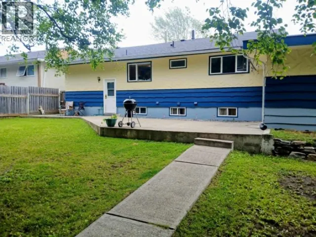 217 CRYSDALE DRIVE, Mackenzie, British Columbia V0J2C0