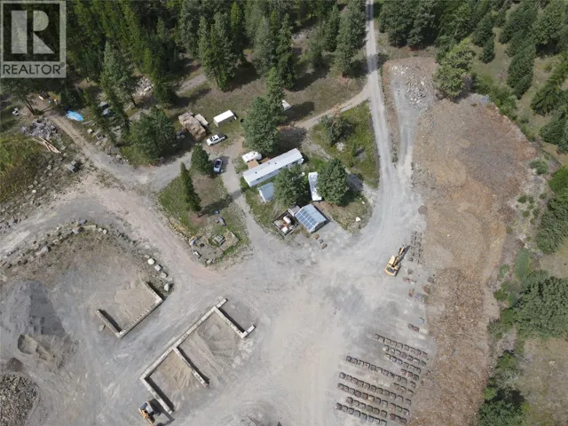 ML 1036752 8086 HWY 95 Highway, Kimberley, British Columbia V1A3L6