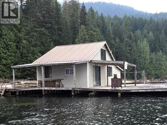 11136 POWELL LAKE, Powell River, British Columbia None