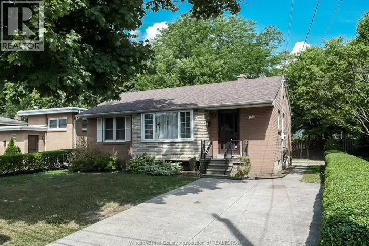 1158 DOT AVENUE, Windsor, Ontario N9C3J1