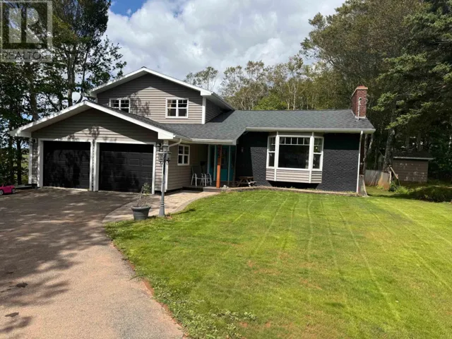 25 Charlotte Drive, Summerside, Prince Edward Island C1N4W2