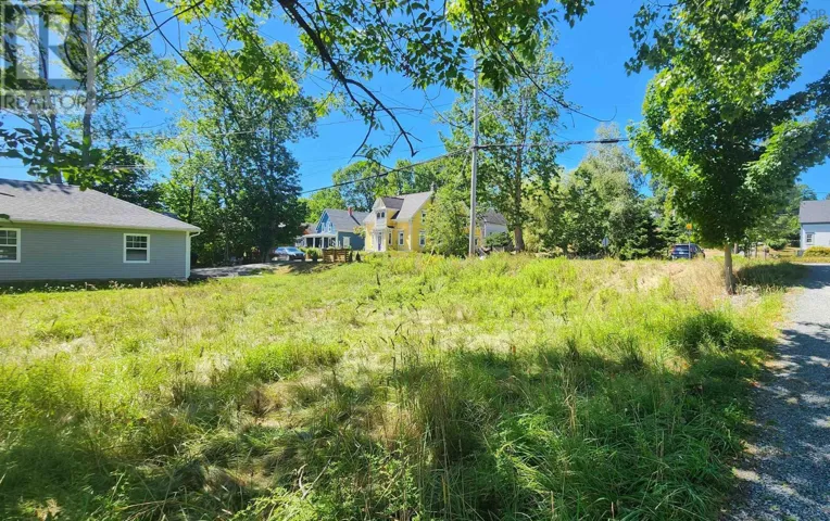 38 Clearway Street, Mahone Bay, Nova Scotia B0J2E0